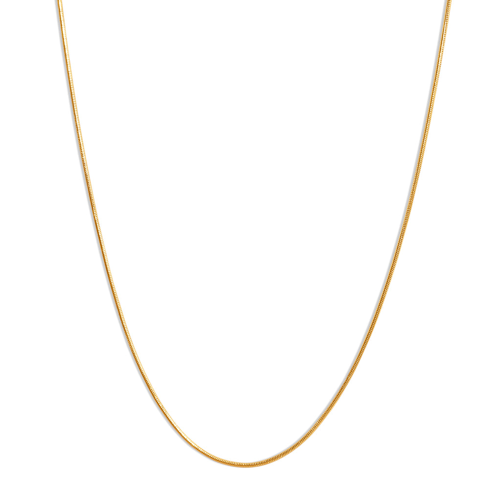 Feine goldene Edelstahlkette mit 14K-Vergoldung, 42 cm Länge plus 8 cm Verlängerung, 1 mm breit, auf weißem Hintergrund – minimalistisches Basic-Design, ideal für Layering oder als Basis für Charms.