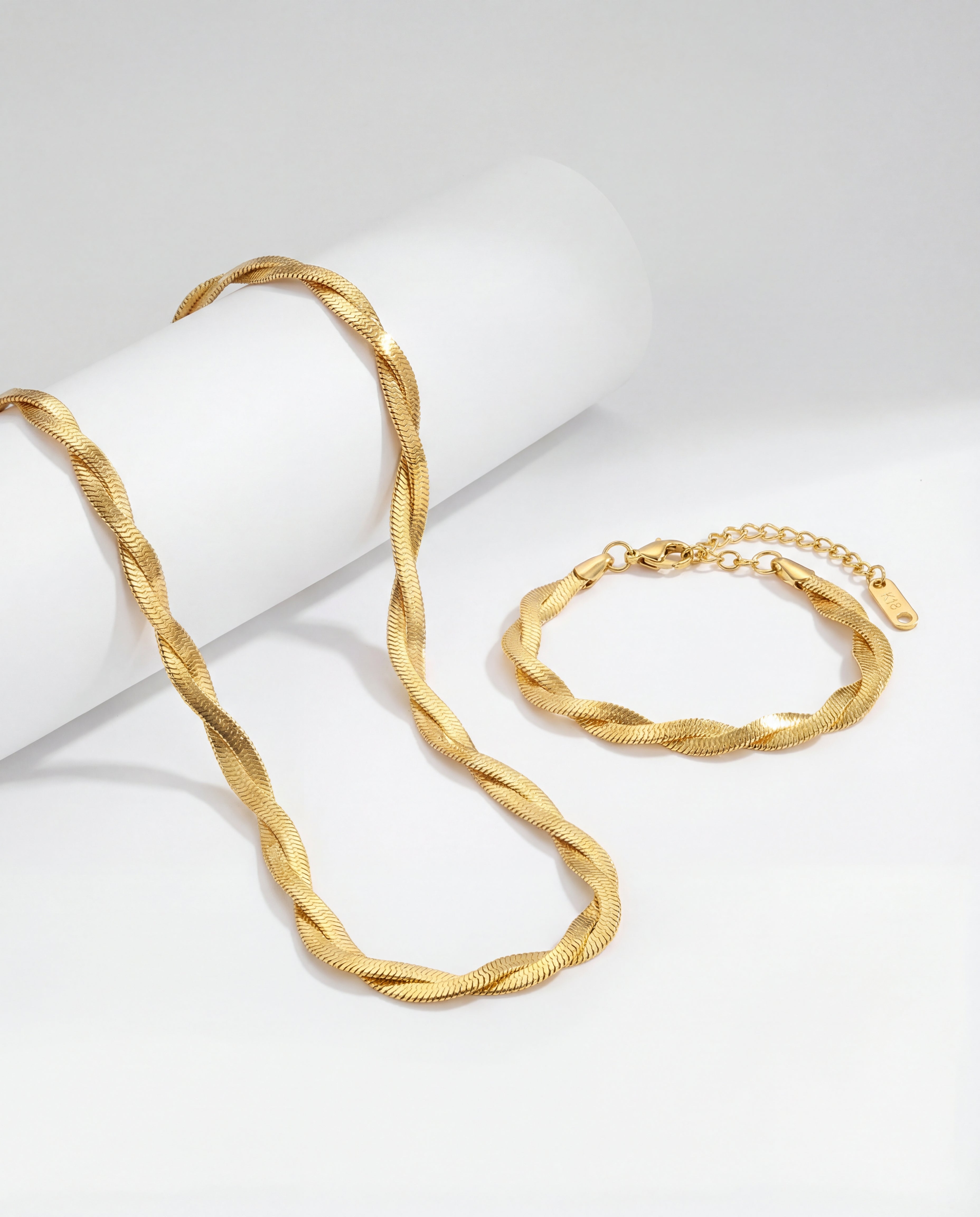 Maréa Twist Bracelet