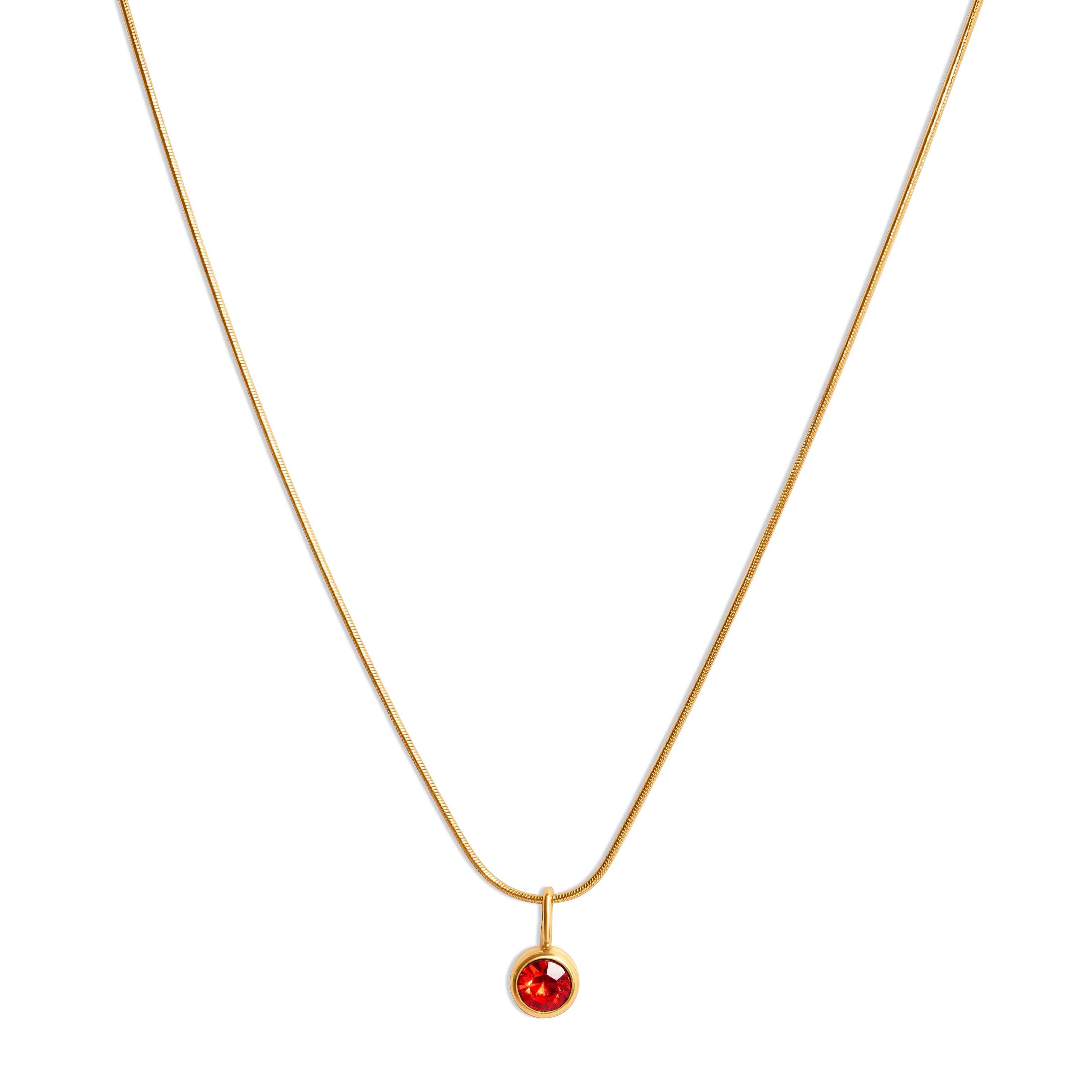 Zarte 14K-vergoldete Kette aus Edelstahl mit runder roter schimmernder Kugel als Anhänger, minimalistisches Design.